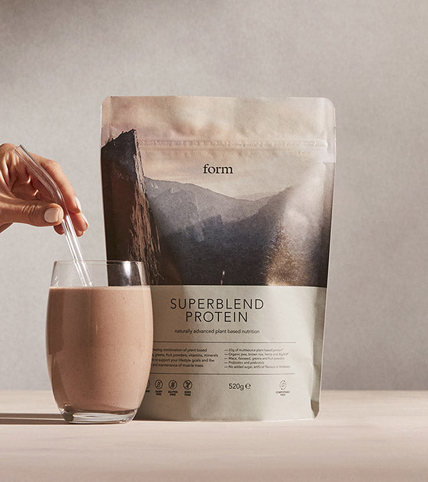 Form Superblend Protein pouch with prepared shake