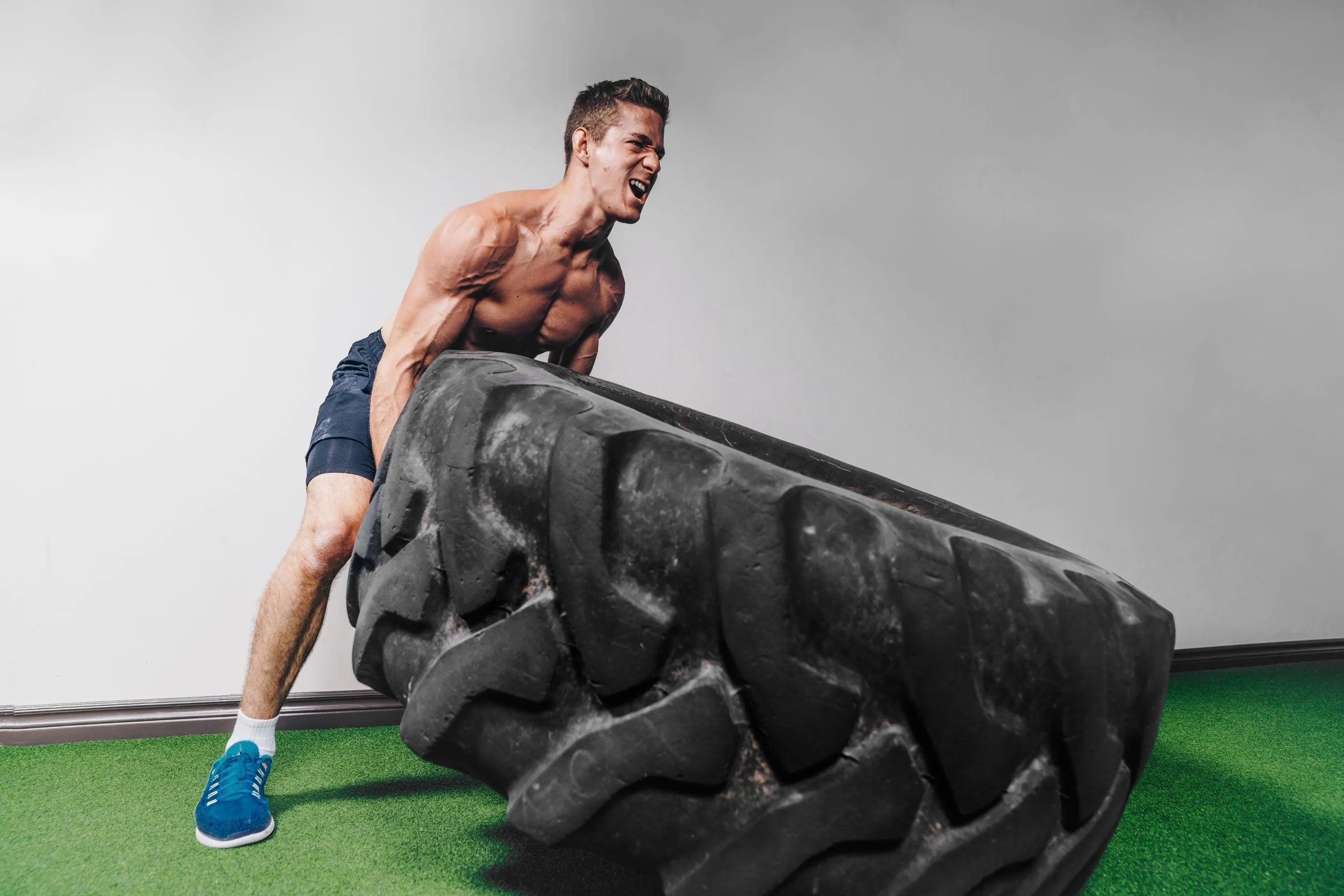 heavy-lifting-man-reduced - Ready Sweat Go