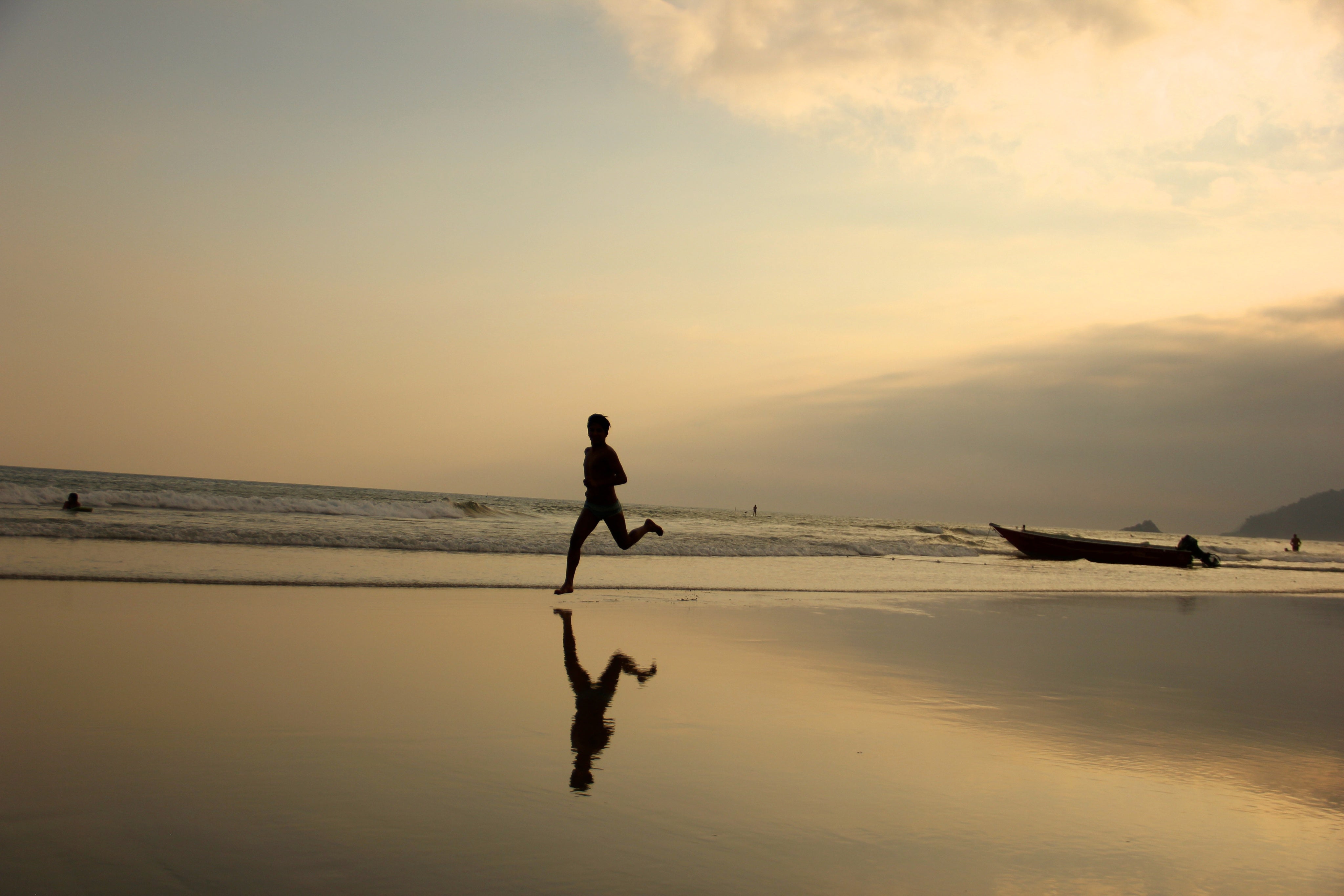 Beach Early Morning Run