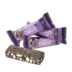 Veloforte Ciocco energy bars with almonds and cocoa, purple packaging, and one unwrapped bar.